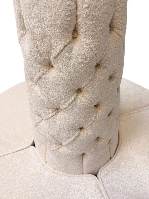 Hollywood Regency Round Banquet Settee Tufted Lobby Sofa in Bouclé, 1980s